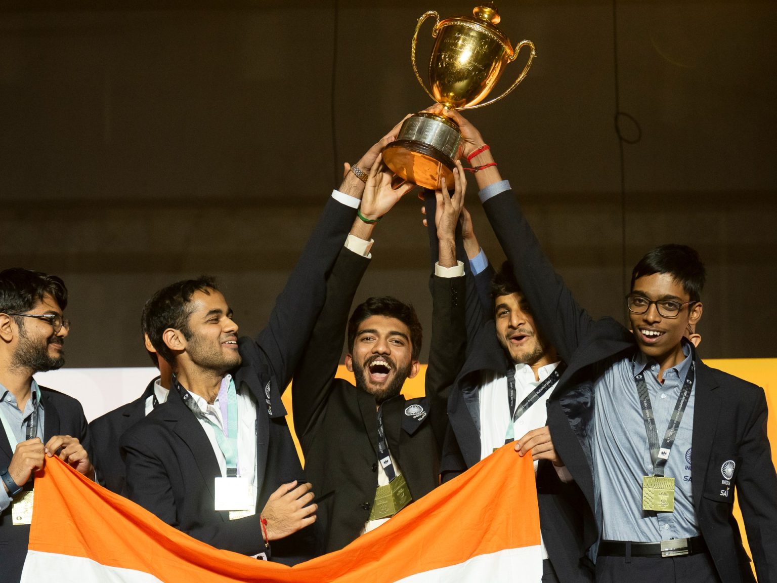 الهند تفوز بذهبية الفريق المزدوج التاريخية في أولمبياد FIDE للشطرنج 2024 | أخبار الرياضة